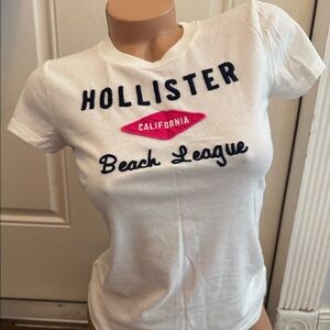 Y2K hollister tshirt size s small